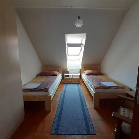 Koertefa Vendeghaz 度假居 *